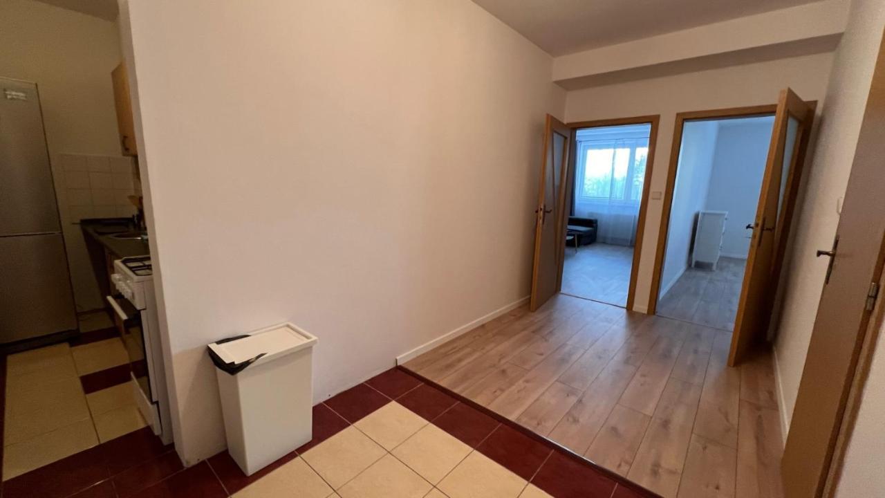 2 Room Apartment, Near Oc Galeria, Petrzalka Bratislava Exterior foto